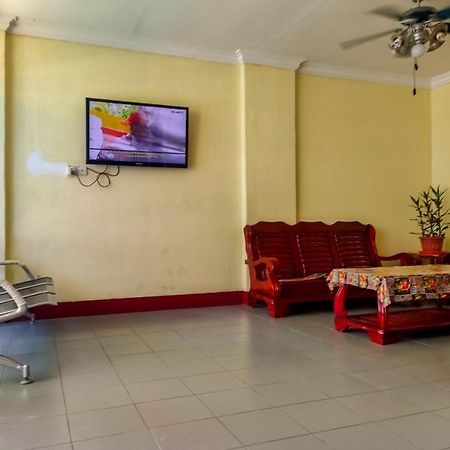Oyo 3372 Hotel Pelita Terang Нагоя Экстерьер фото